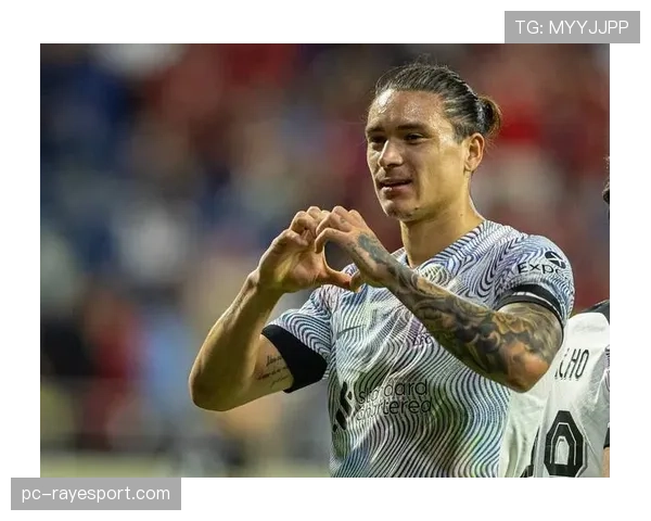 赛前发布会：斯图加特主帅否认塞罗-吉拉西夏季离队传闻